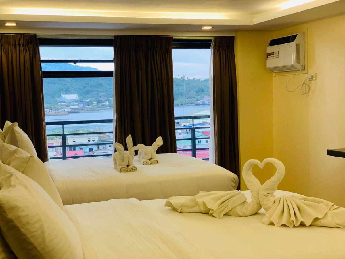 เทรชเชอร์ ไอส์แลนด์ โฮเต็ล วิธ มินิวอเตอร์ แอดเวนเจอร์ Hotel Masbate City ภายนอก รูปภาพ